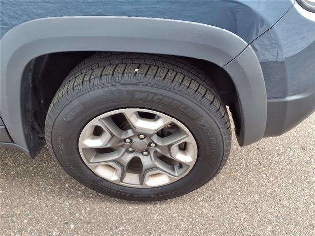 Photo of 2019 Blue Shade Pearlcoat Jeep Cherokee