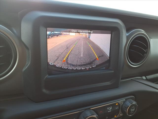 Photo of 2022 Black Clearcoat Jeep Wrangler