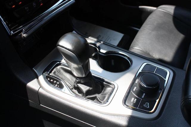 Photo of 2020 Diamond Black Jeep Grand Cherokee