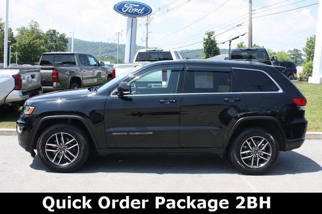 Photo of 2020 Diamond Black Jeep Grand Cherokee