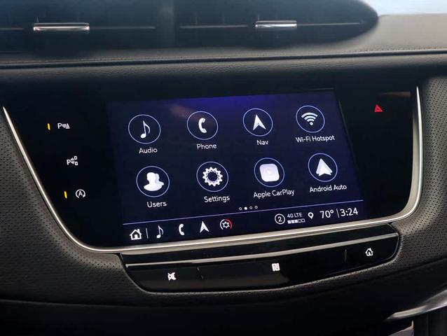 Photo of 2021 Crystal White Tri-Coat Cadillac XT5
