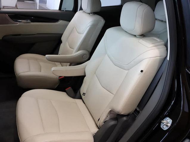 Photo of 2024 Stellar Black Metallic Cadillac XT6