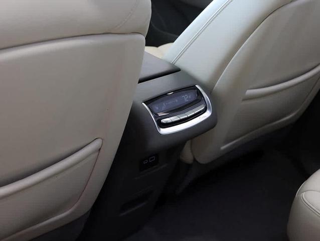 Photo of 2024 Stellar Black Metallic Cadillac XT6