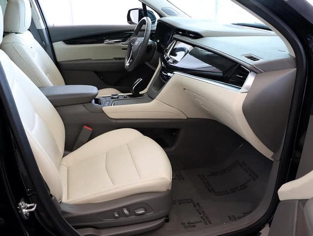 Photo of 2024 Stellar Black Metallic Cadillac XT6