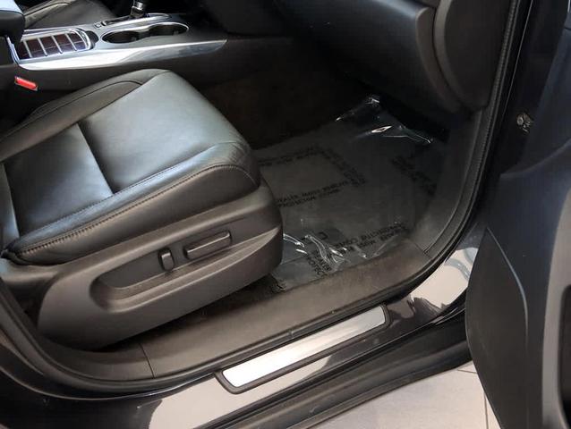 Photo of 2014 Graphite Luster Metallic Acura MDX