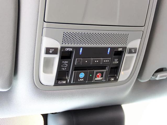 Photo of 2014 Graphite Luster Metallic Acura MDX