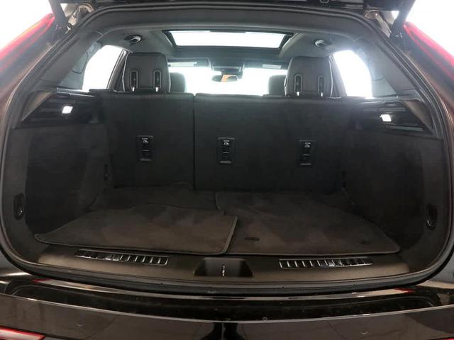 Photo of 2021 Stellar Black Metallic Cadillac XT4