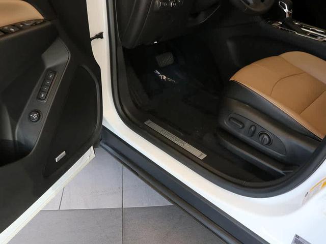 Photo of 2022 Summit White Chevrolet Equinox