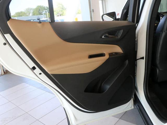 Photo of 2022 Summit White Chevrolet Equinox