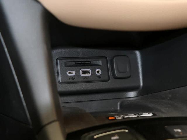 Photo of 2022 Summit White Chevrolet Equinox