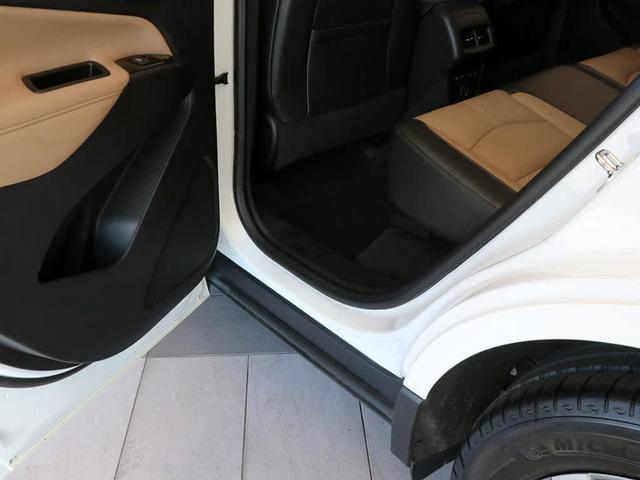 Photo of 2022 Summit White Chevrolet Equinox