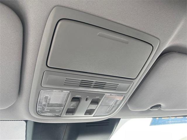 Photo of 2021 Silver Honda CR-V