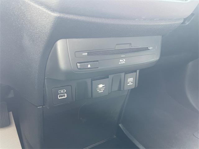 Photo of 2024 Crystal Black Pearl Honda Odyssey