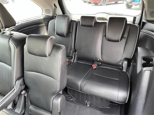 Photo of 2024 Crystal Black Pearl Honda Odyssey