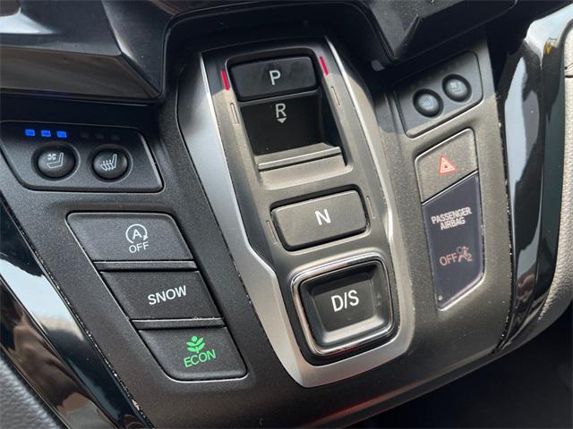 Photo of 2024 Crystal Black Pearl Honda Odyssey