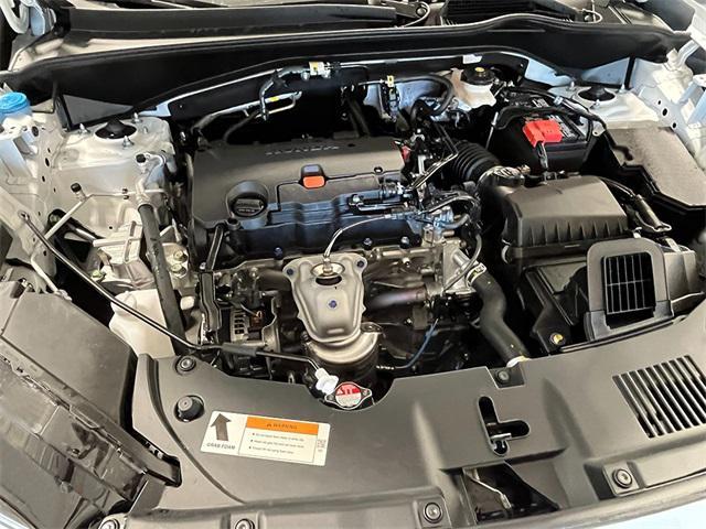 Photo of 2026 Platinum White Pearl Honda HR-V