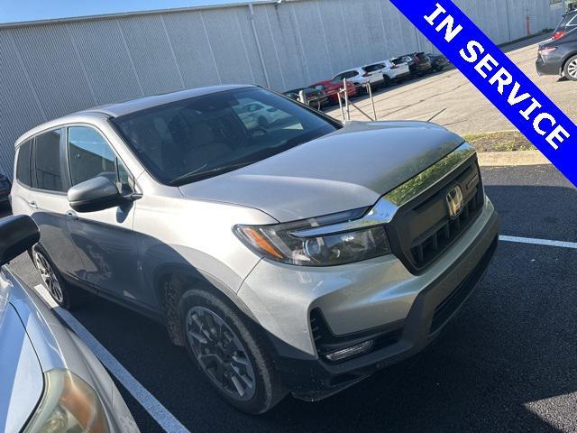 Photo of 2024 Lunar Silver Metallic Honda Passport
