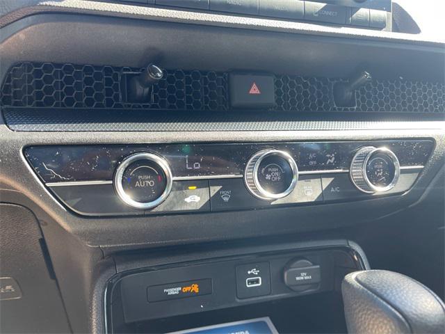 Photo of 2023 Urban Gray Pearl Honda CR-V