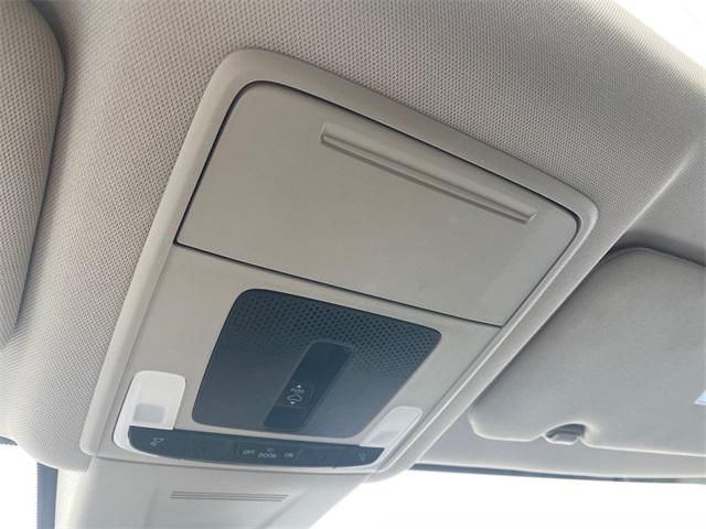 Photo of 2024 Platinum White Pearl Honda CR-V