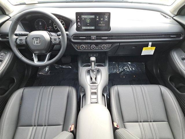 Photo of 2026 Platinum White Pearl Honda HR-V