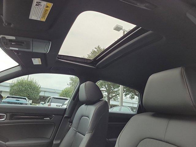 Photo of 2025 Platinum White Pearl Honda Civic Hybrid