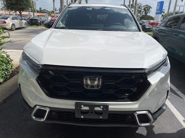 Photo of 2023 Platinum White Pearl Honda CR-V Hybrid