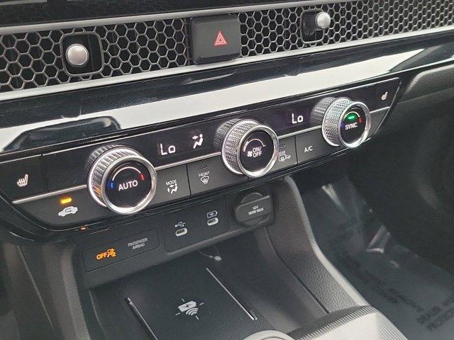 Photo of 2025 Platinum White Pearl Honda Civic Hybrid