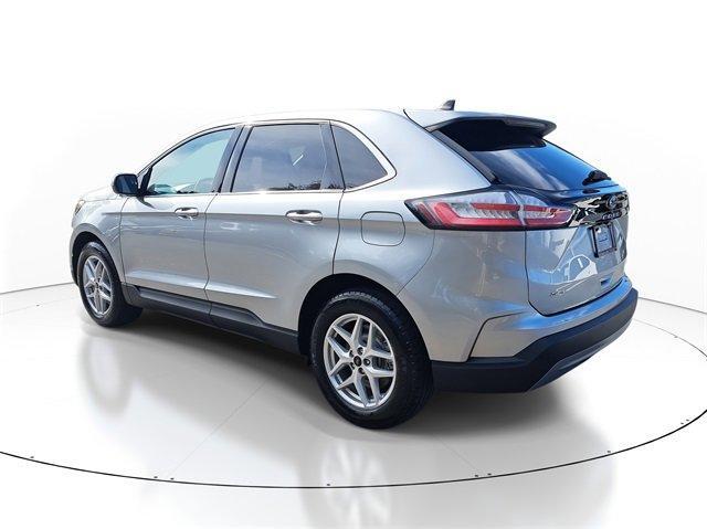 Photo of 2024 Silver Metallic Ford Edge