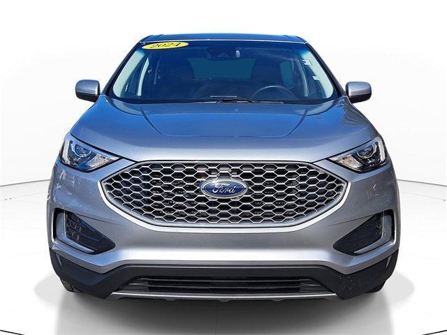 Photo of 2024 Silver Metallic Ford Edge