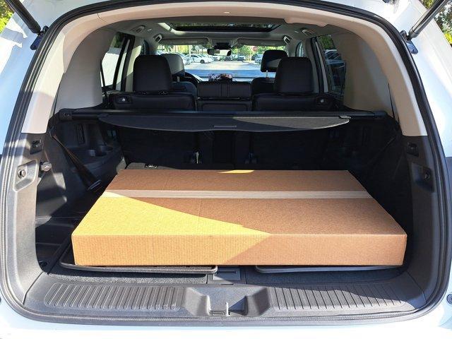 Photo of 2025 Platinum White Pearl Honda Pilot