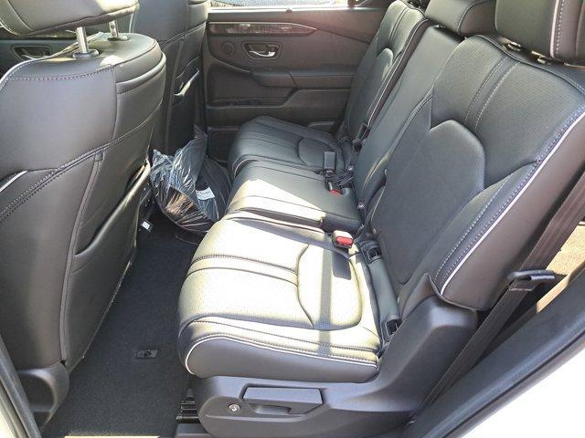 Photo of 2025 Platinum White Pearl Honda Pilot