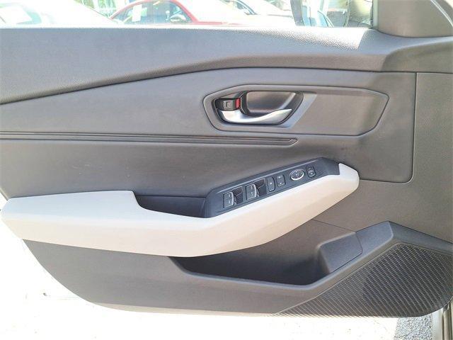 Photo of 2023 Platinum White Pearl Honda Accord