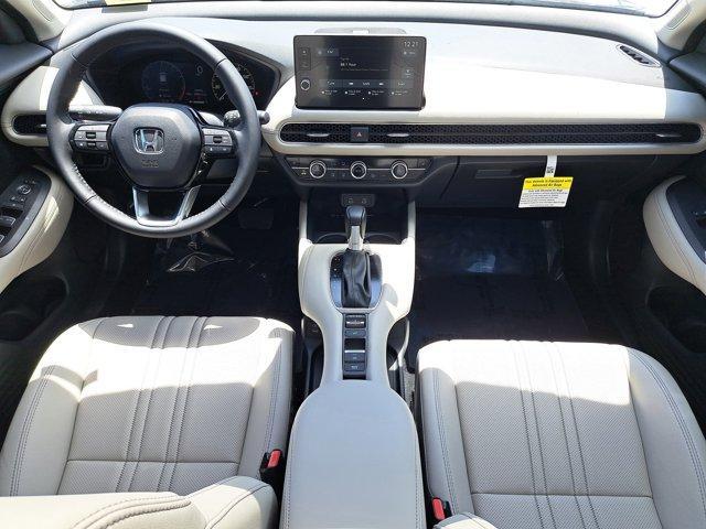 Photo of 2026 Platinum White Pearl Honda HR-V