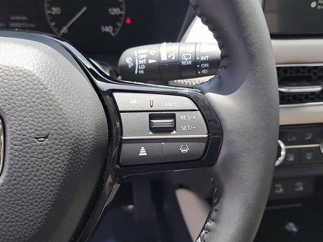 Photo of 2026 Platinum White Pearl Honda HR-V