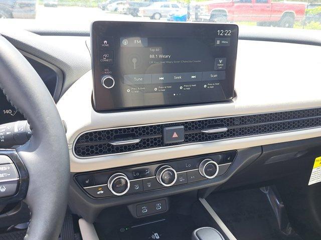 Photo of 2026 Platinum White Pearl Honda HR-V
