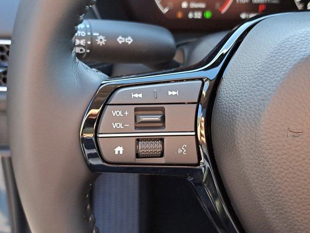 Photo of 2026 Platinum White Pearl Honda HR-V