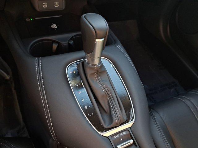 Photo of 2026 Platinum White Pearl Honda HR-V