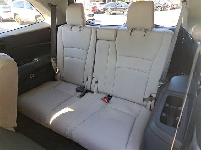 Photo of 2022 Lunar Silver Metallic Honda Pilot