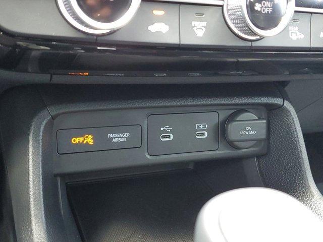 Photo of 2025 Platinum White Pearl Honda Civic