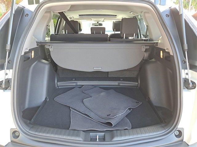 Photo of 2022 Platinum White Pearl Honda CR-V