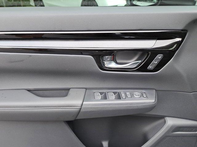 Photo of 2026 Platinum White Pearl Honda CR-V