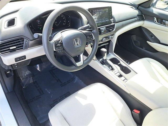 Photo of 2022 Platinum White Pearl Honda Accord