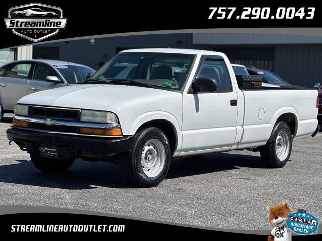 Photo of 2003 Olympic White Chevrolet S-10