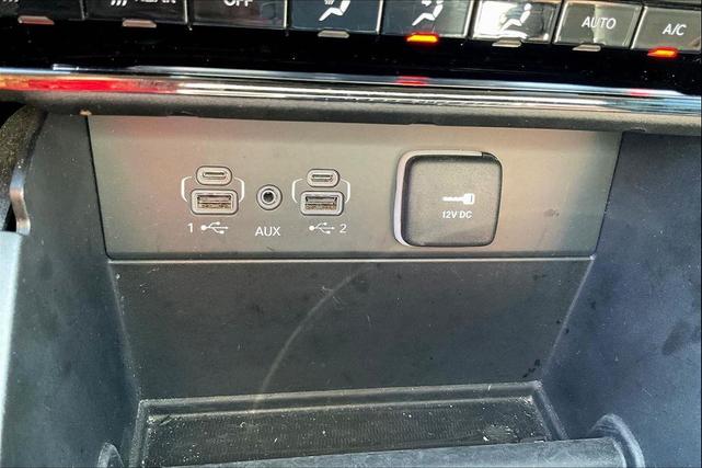 Photo of 2023 Bright White Clearcoat Jeep Grand Cherokee