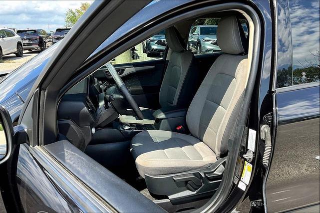Photo of 2020 AGATE BLACK METALLIC Ford Escape