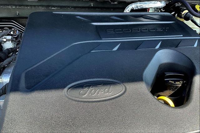 Photo of 2020 AGATE BLACK METALLIC Ford Escape