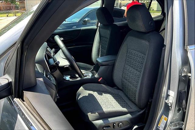 Photo of 2023 Sterling Gray Metallic Chevrolet Equinox