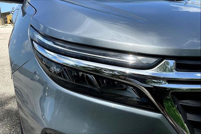 Photo of 2023 Sterling Gray Metallic Chevrolet Equinox