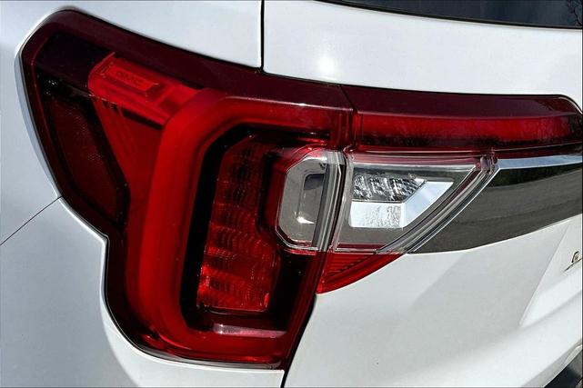 Photo of 2023 Summit White GMC Acadia