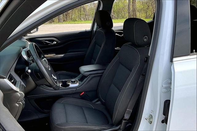 Photo of 2023 Summit White GMC Acadia